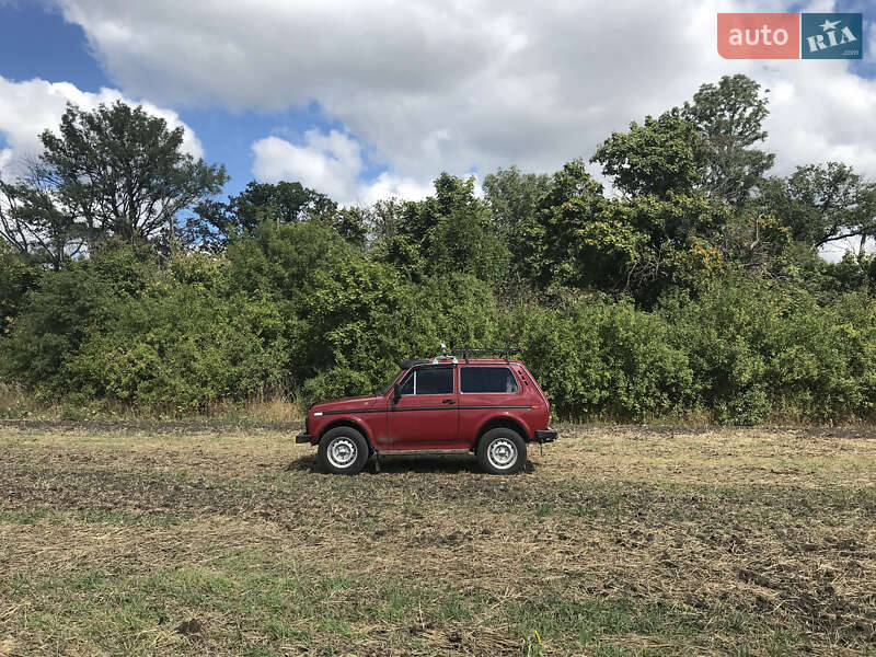 Позашляховик / Кросовер ВАЗ / Lada 2121 Нива 1990 в Черкасах