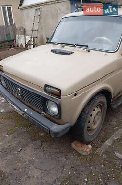 Внедорожник / Кроссовер ВАЗ 2121 Нива 1985 в Николаеве