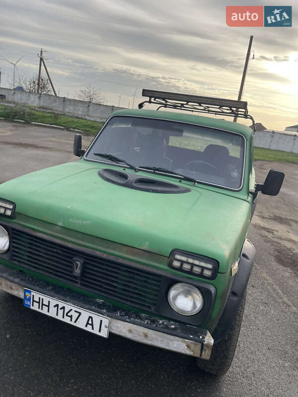 Позашляховик / Кросовер ВАЗ / Lada 2121 Нива 1992 в Овідіополі