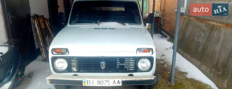 Позашляховик / Кросовер ВАЗ / Lada 2121 Нива 1992 в Пирятині