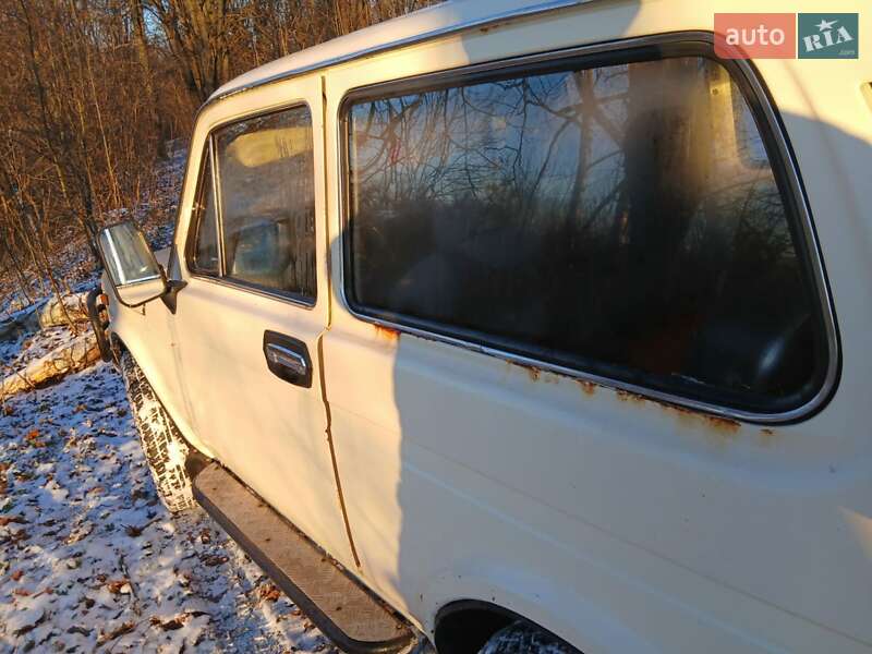 Внедорожник / Кроссовер ВАЗ / Lada 2121 Нива 1989 в Чуднове