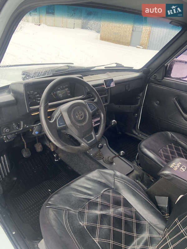 Внедорожник / Кроссовер ВАЗ / Lada 2121 Нива 1992 в Бучаче фото 10 Внедорожник / Кроссовер ВАЗ / Lada 2121 Нива 1992 в Бучаче