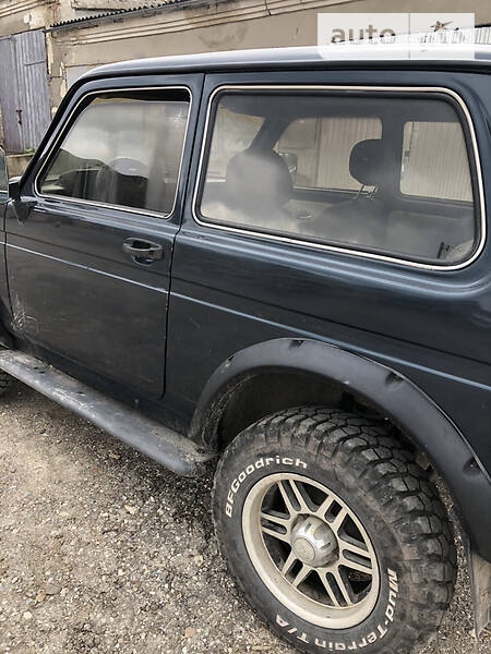 Внедорожник / Кроссовер ВАЗ / Lada 21213 Niva 2002 в Шумске