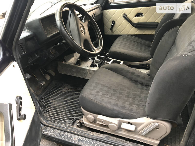 Внедорожник / Кроссовер ВАЗ / Lada 21213 Niva 2002 в Шумске