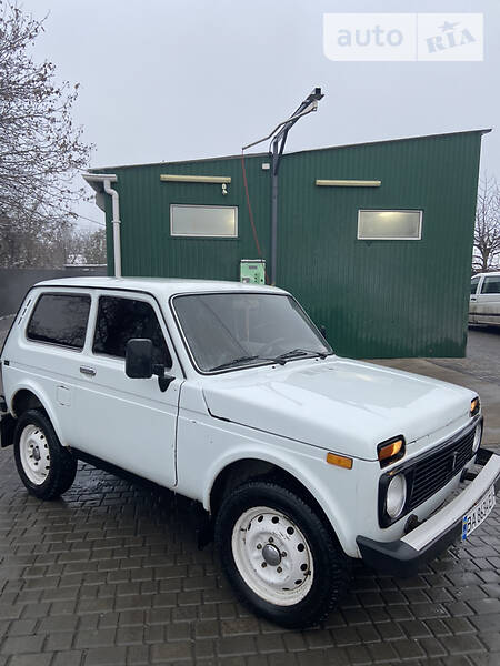 Внедорожник / Кроссовер ВАЗ / Lada 21213 Niva 2004 в Знаменке