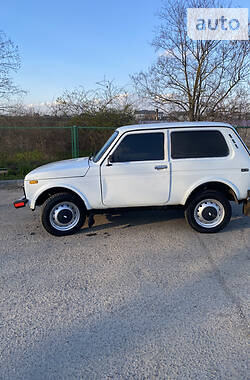 Внедорожник / Кроссовер ВАЗ / Lada 21213 Niva 2003 в Залещиках