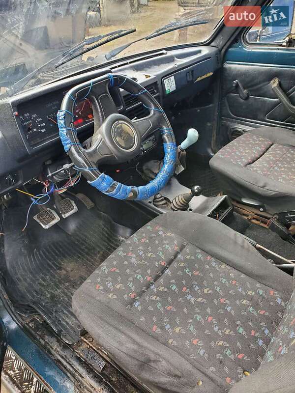 Внедорожник / Кроссовер ВАЗ / Lada 21213 Niva 1996 в Сарнах