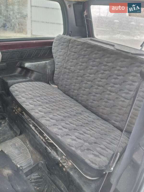 Внедорожник / Кроссовер ВАЗ / Lada 21213 Niva 2002 в Косове