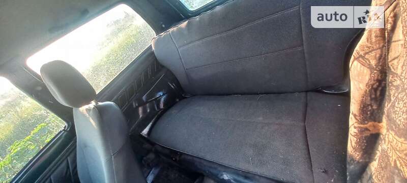 Внедорожник / Кроссовер ВАЗ / Lada 21213 Niva 2003 в Львове фото 13 Внедорожник / Кроссовер ВАЗ / Lada 21213 Niva 2003 в Львове