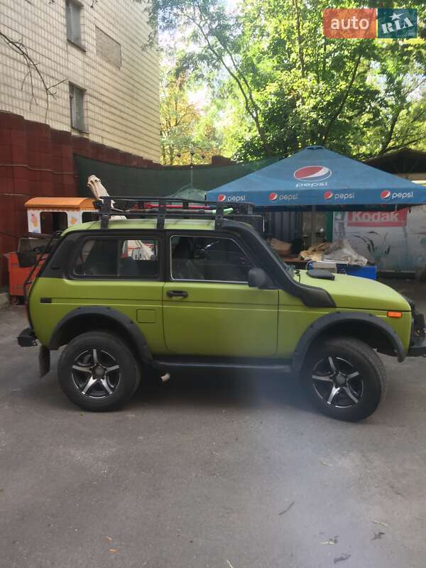Внедорожник / Кроссовер ВАЗ / Lada 21213 Niva 1998 в Киеве