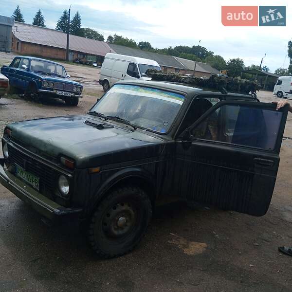 Позашляховик / Кросовер ВАЗ / Lada 21213 Niva 2001 в Миронівці
