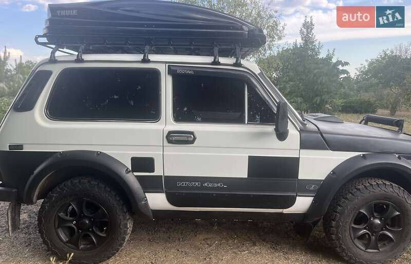 Позашляховик / Кросовер ВАЗ / Lada 21213 Niva 1995 в Херсоні