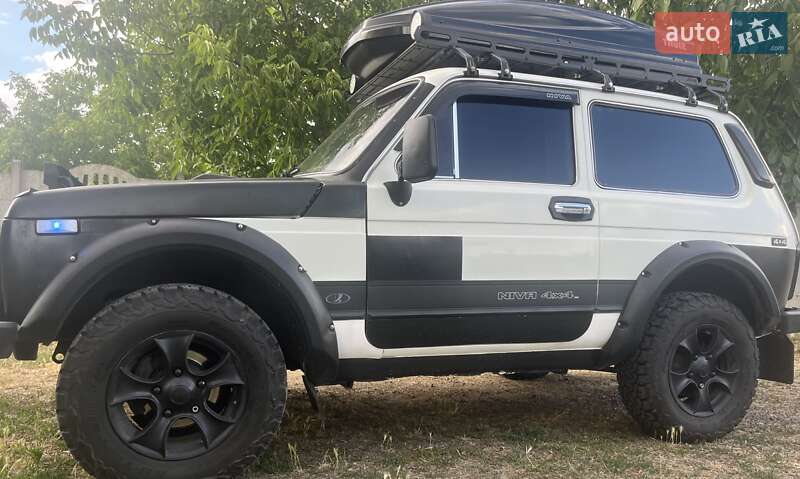 Позашляховик / Кросовер ВАЗ / Lada 21213 Niva 1995 в Херсоні