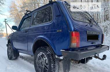 Универсал ВАЗ / Lada 21213 Niva 2003 в Харькове