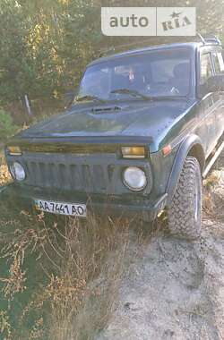 Позашляховик / Кросовер ВАЗ / Lada 21213 Niva 2004 в Остер