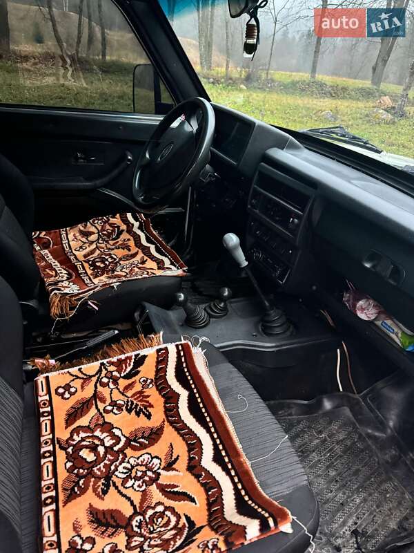 Внедорожник / Кроссовер ВАЗ / Lada 21213 Niva 2004 в Стопчатове
