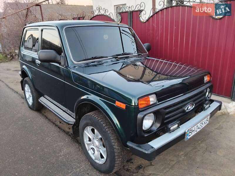 Внедорожник / Кроссовер ВАЗ / Lada 21213 Niva 2004 в Захарьевке