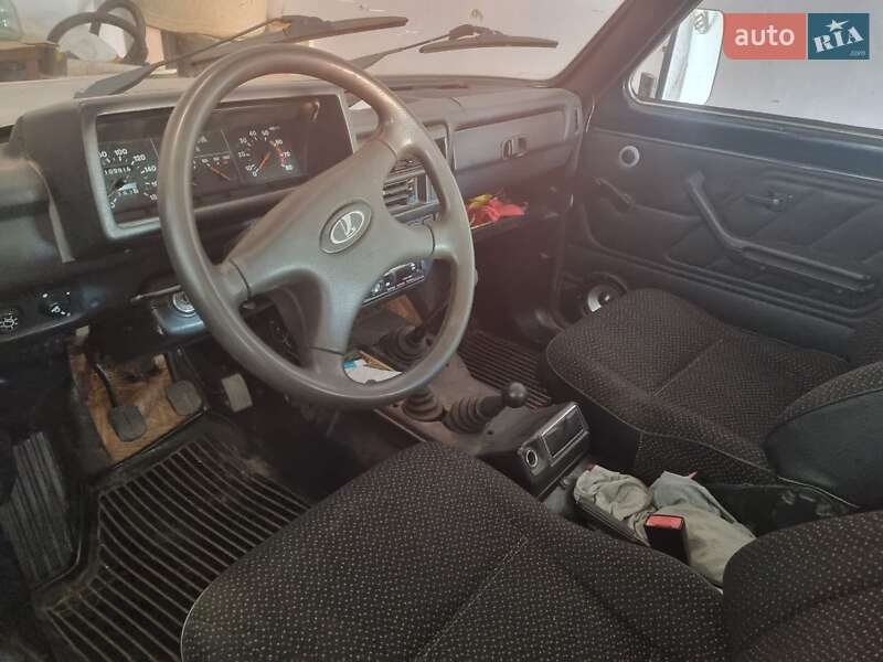 Внедорожник / Кроссовер ВАЗ / Lada 21213 Niva 2005 в Херсоне