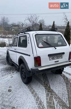 Позашляховик / Кросовер ВАЗ / Lada 21213 Niva 1998 в Іршаві