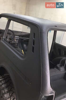 Внедорожник / Кроссовер ВАЗ 21213 Niva 2002 в 