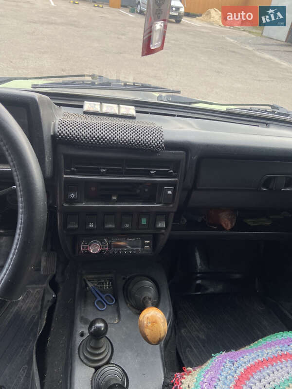 Внедорожник / Кроссовер ВАЗ / Lada 21213 Niva 2003 в Коростене фото 11 Внедорожник / Кроссовер ВАЗ / Lada 21213 Niva 2003 в Коростене