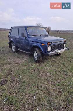 Внедорожник / Кроссовер ВАЗ 21213 Niva 2002 в 