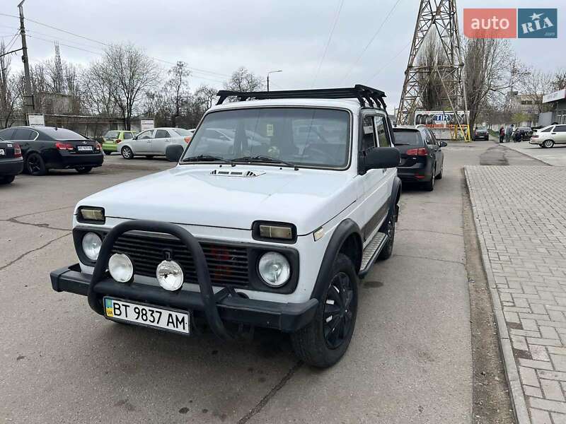 Внедорожник / Кроссовер ВАЗ / Lada 21213 Niva 2004 в Николаеве