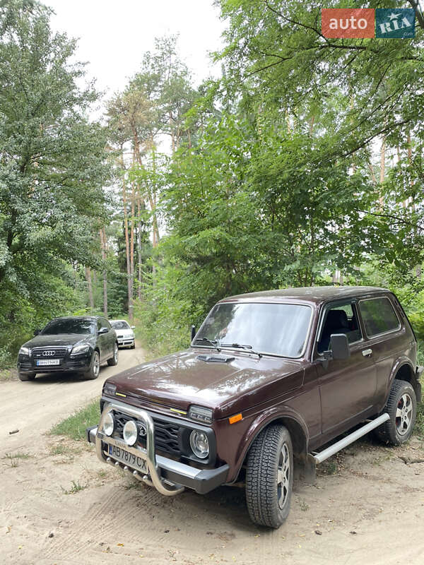 Позашляховик / Кросовер ВАЗ / Lada 21213 Niva 2004 в Гайсину
