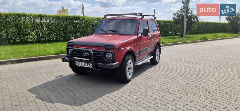 Внедорожник / Кроссовер ВАЗ / Lada 21213 Niva 2004 в Мукачево