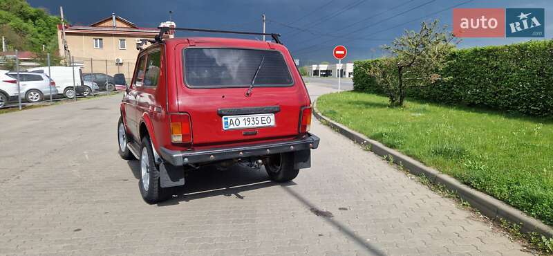 Внедорожник / Кроссовер ВАЗ / Lada 21213 Niva 2004 в Мукачево
