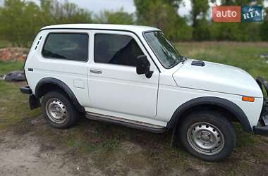 Внедорожник / Кроссовер ВАЗ 21213 Niva 2004 в 