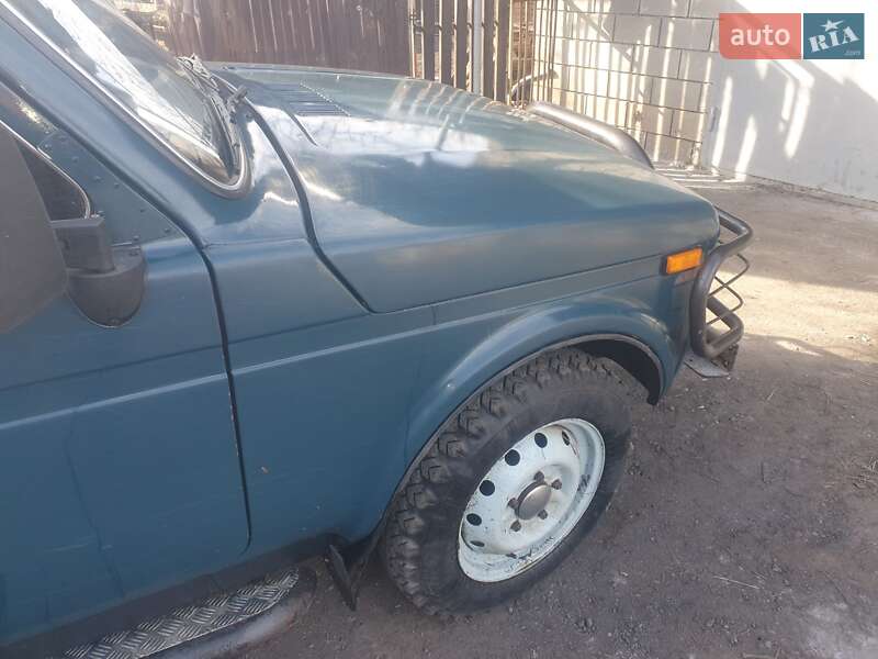 Внедорожник / Кроссовер ВАЗ / Lada 21213 Niva 2000 в Першотравенске