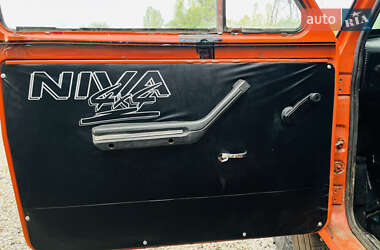 Внедорожник / Кроссовер ВАЗ 21213 Niva 1992 в 