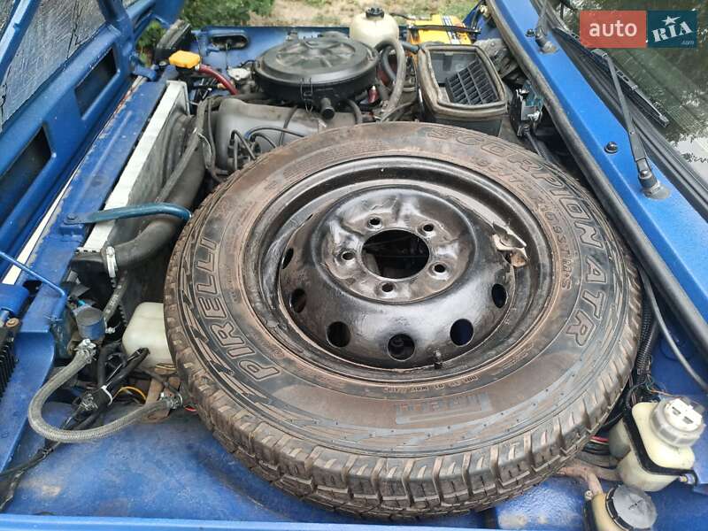 Внедорожник / Кроссовер ВАЗ / Lada 21213 Niva 2004 в Изюме