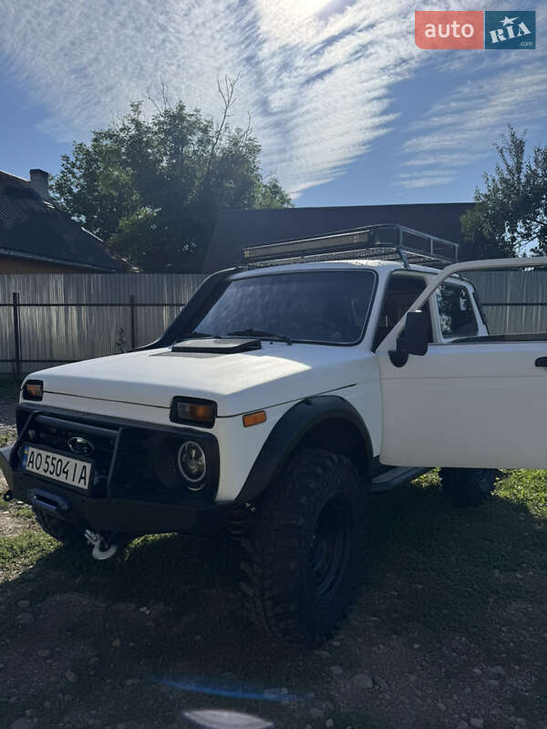 Позашляховик / Кросовер ВАЗ / Lada 21213 Niva 2005 в Ужгороді