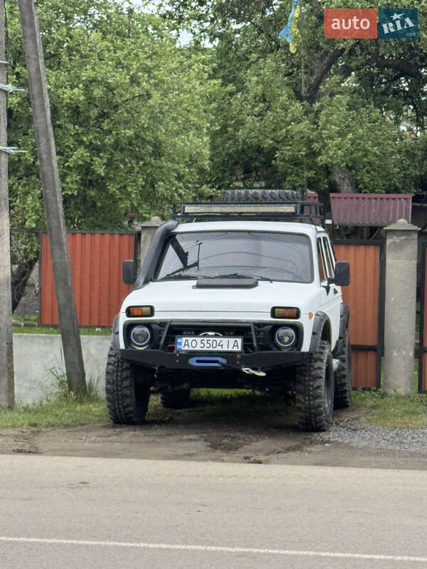 Позашляховик / Кросовер ВАЗ / Lada 21213 Niva 2005 в Ужгороді