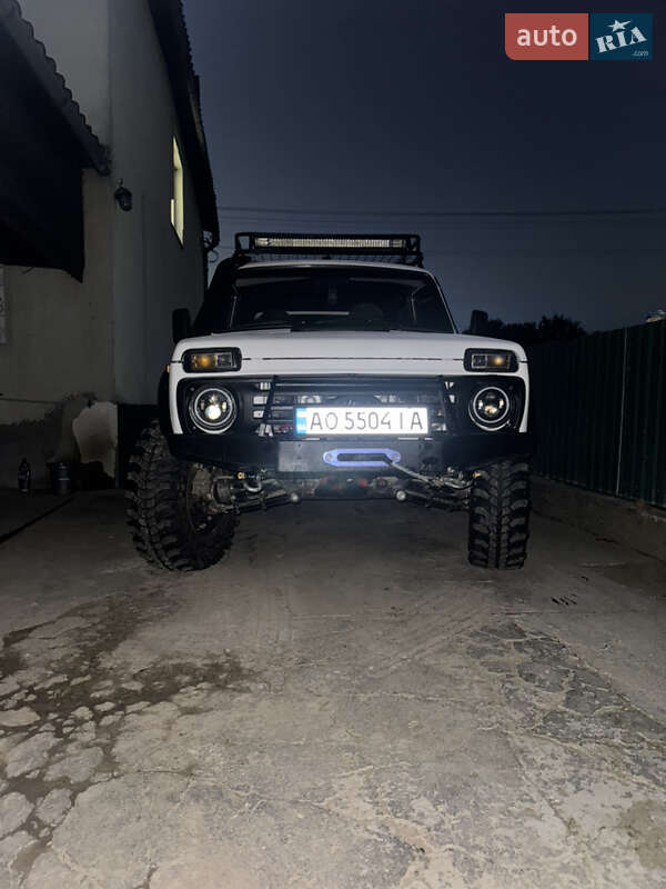 Позашляховик / Кросовер ВАЗ / Lada 21213 Niva 2005 в Ужгороді