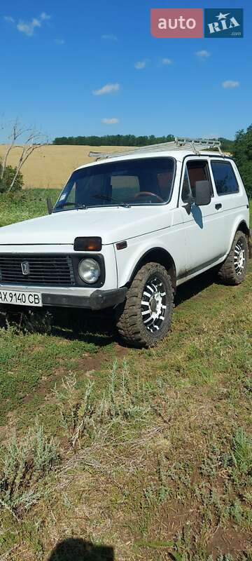 Внедорожник / Кроссовер ВАЗ 21213 Niva 1996 в  фото Внедорожник / Кроссовер ВАЗ 21213 Niva 1996 в