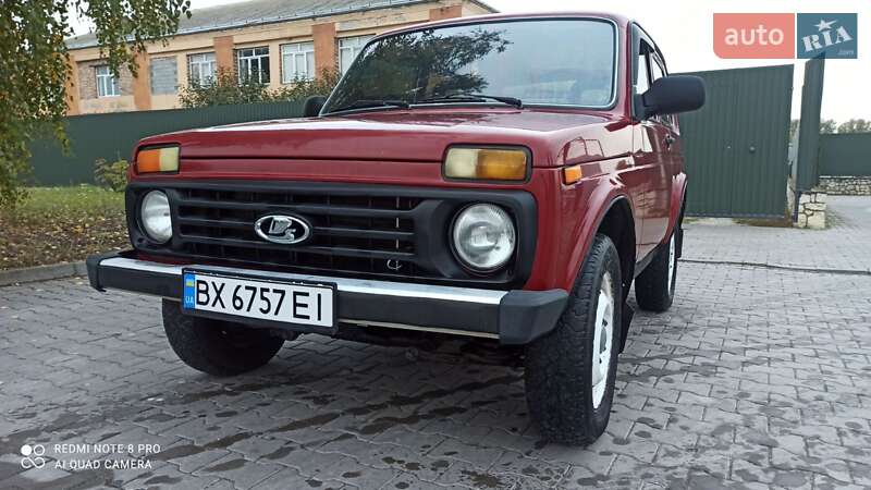 Внедорожник / Кроссовер ВАЗ / Lada 21213 Niva 1998 в Волочиске