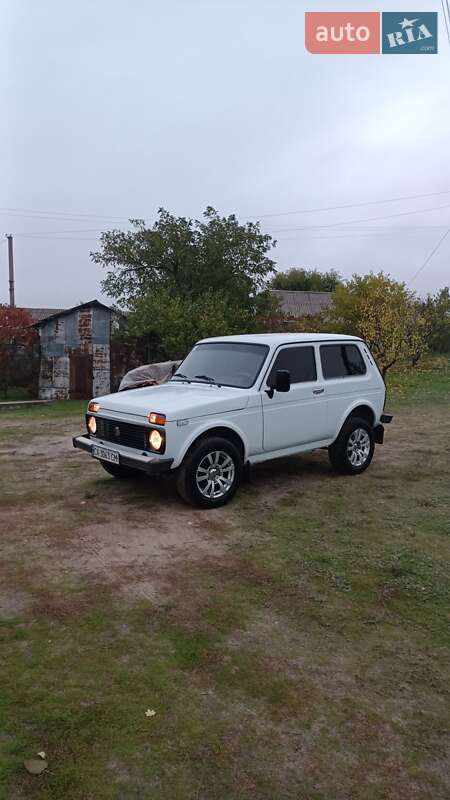 Внедорожник / Кроссовер ВАЗ / Lada 21213 Niva 2003 в Черкассах