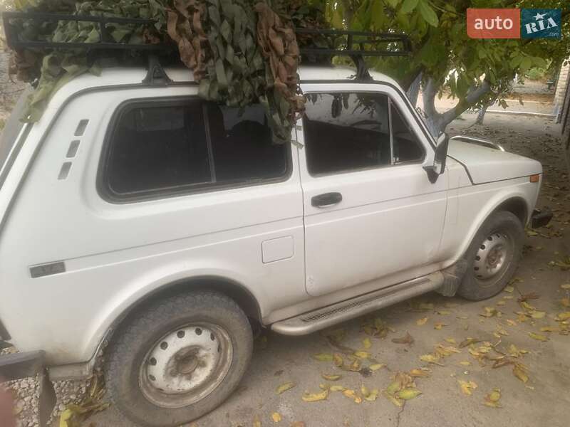 Позашляховик / Кросовер ВАЗ / Lada 21213 Niva 1996 в Миколаєві фото 4 Позашляховик / Кросовер ВАЗ / Lada 21213 Niva 1996 в Миколаєві