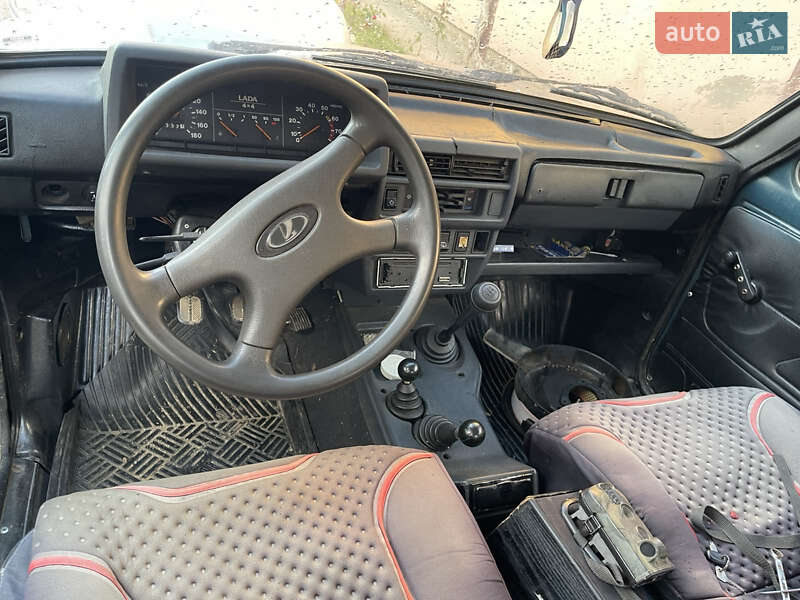Внедорожник / Кроссовер ВАЗ / Lada 21213 Niva 2001 в Ужгороде фото 3 Внедорожник / Кроссовер ВАЗ / Lada 21213 Niva 2001 в Ужгороде