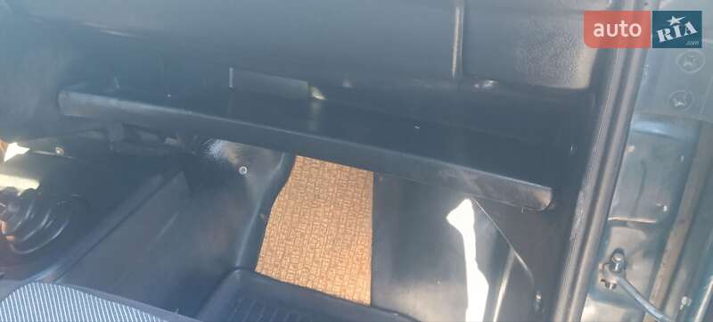 Внедорожник / Кроссовер ВАЗ / Lada 21213 Niva 2002 в Гайсине