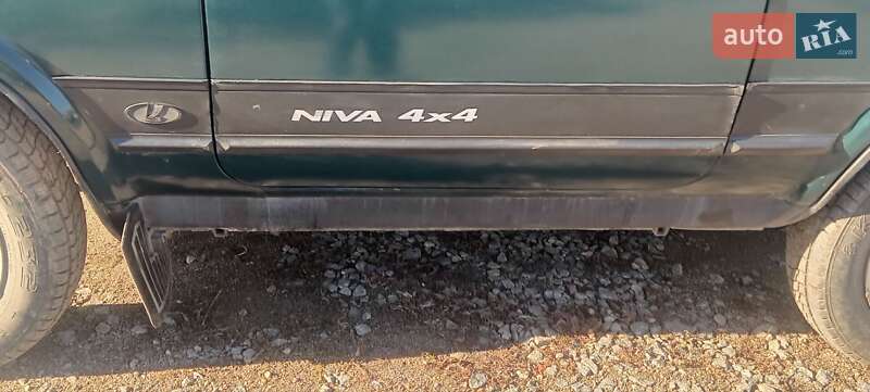 Внедорожник / Кроссовер ВАЗ / Lada 21213 Niva 2002 в Гайсине