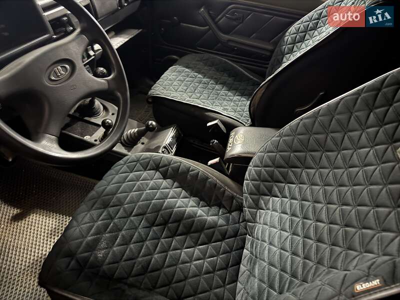 Внедорожник / Кроссовер ВАЗ / Lada 21213 Niva 2002 в Прилуках