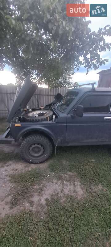 Внедорожник / Кроссовер ВАЗ / Lada 21213 Niva 2002 в Краснокутске фото 3 Внедорожник / Кроссовер ВАЗ / Lada 21213 Niva 2002 в Краснокутске