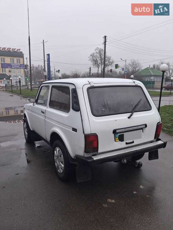 Позашляховик / Кросовер ВАЗ / Lada 21213 Niva 2003 в Конотопі