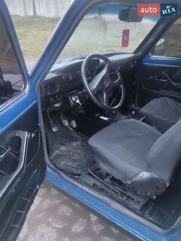 Внедорожник / Кроссовер ВАЗ / Lada 21213 Niva 2000 в Краснокутске