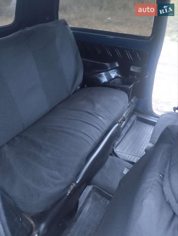 Внедорожник / Кроссовер ВАЗ / Lada 21213 Niva 2000 в Краснокутске