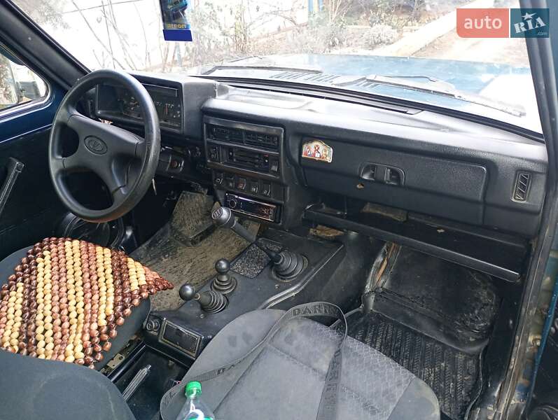 Внедорожник / Кроссовер ВАЗ / Lada 21213 Niva 2004 в Барвенкове